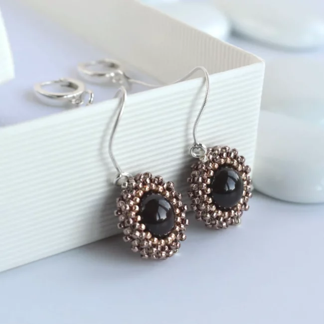 Kolczyki_dlugie_srebrne_z_granatem_002' Kolczyki_dlugie_srebrne_z_granatem_002'