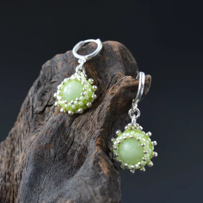 Kolczyki z jadeitem srebro Kolczyki srebrne z jadeitem beading