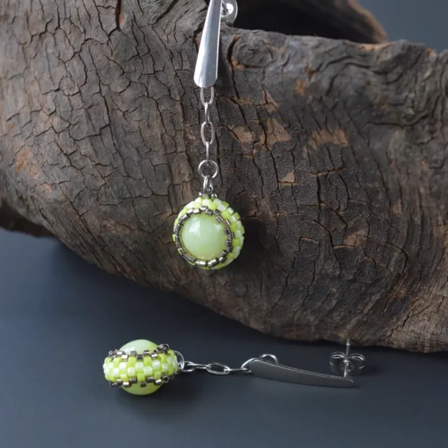 kolczyki_zielony_jadeit_stal_kula_03 kolczyki_zielony_jadeit_stal_kula_03