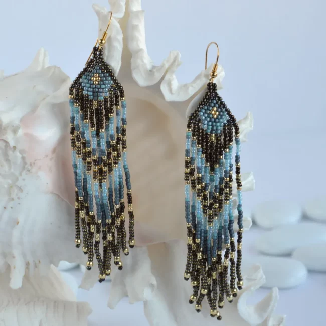 kolczyki_wiszace_beading_teal_02' Długie wiszące kolczyki w stylu indiańskim beading teal